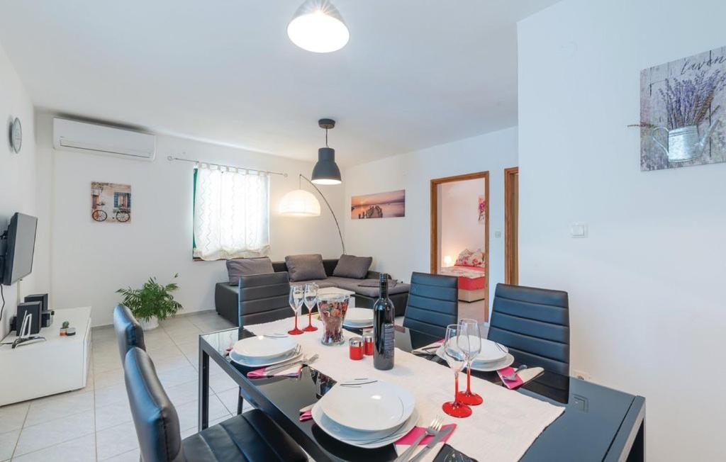 Holiday Home Lucija سفيتي فيليب ياكوف المظهر الخارجي الصورة