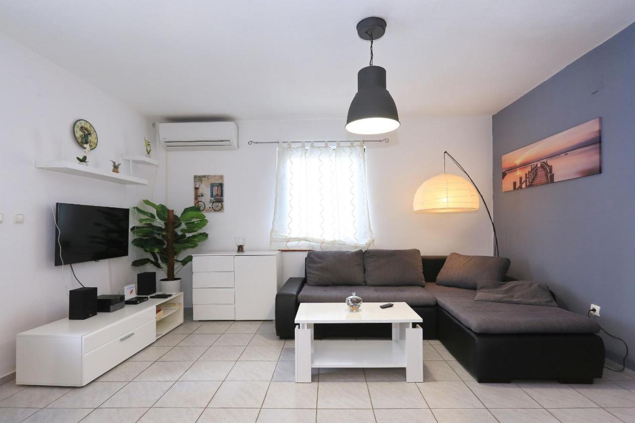 Holiday Home Lucija سفيتي فيليب ياكوف المظهر الخارجي الصورة