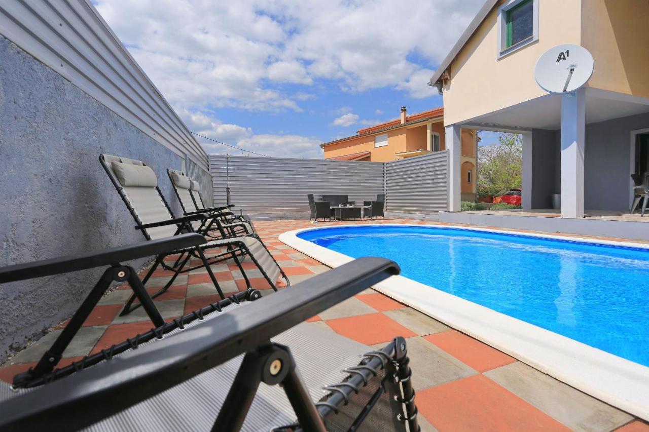 Holiday Home Lucija سفيتي فيليب ياكوف المظهر الخارجي الصورة